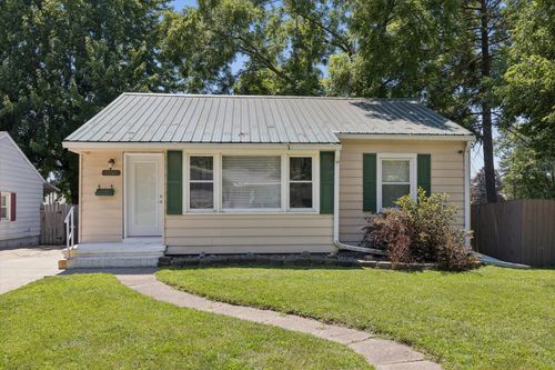 1241 8th Ave S, Clinton, IA, 52732-5535 | Card Image