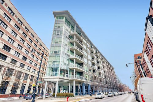 unit-515-845 N Kingsbury St, Chicago, IL, 60610-9220 | Card Image