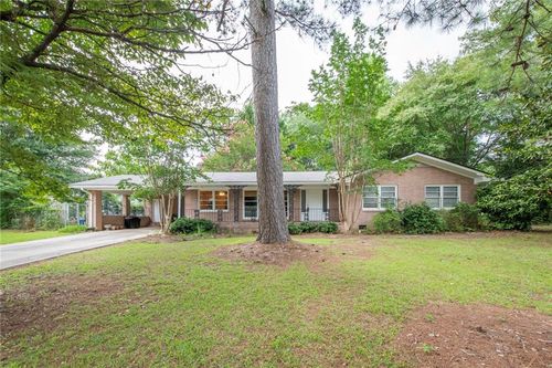 211 Bennett Cir, Carrollton, GA, 30117-3410 | Card Image
