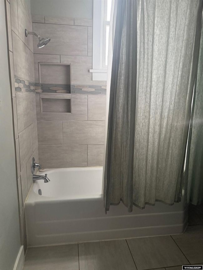 1317 W Walnut St, House other with 5 bedrooms, 1 bathrooms and null parking in Rawlins WY | Image 33