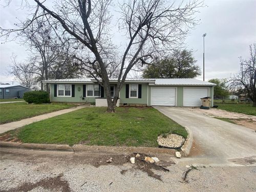 807 Gantt St, Bangs, TX, 76823-3230 | Card Image