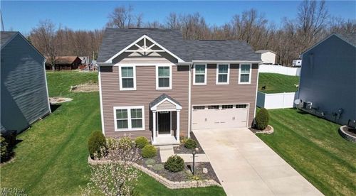 7762 Chesterfield Dr, Chippewa Lake, OH, 44215-9826 | Card Image