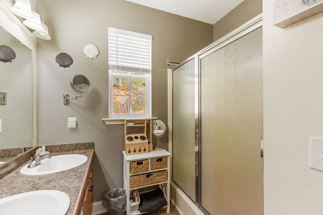Primary Bathroom | Image 37