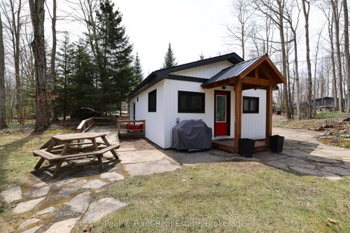 610 5th St N, Sauble Beach, ON, N0H2G0 | Card Image