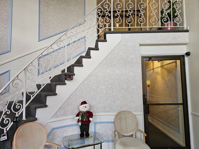 Building Foyer | Image 34
