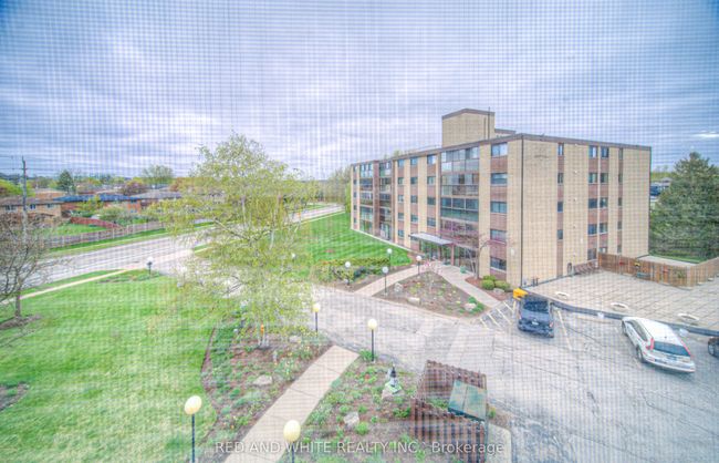 406 - 400 Champlain Blvd, Condo with 2 bedrooms, 1 bathrooms and null parking in Cambridge ON | Image 32