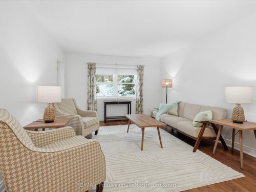 206-10A Kimberley Ave, Bracebridge, ON, P1L0A4 | Card Image