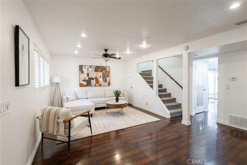 231 Green Lea Pl, Thousand Oaks, CA, 91361-1102 | Card Image