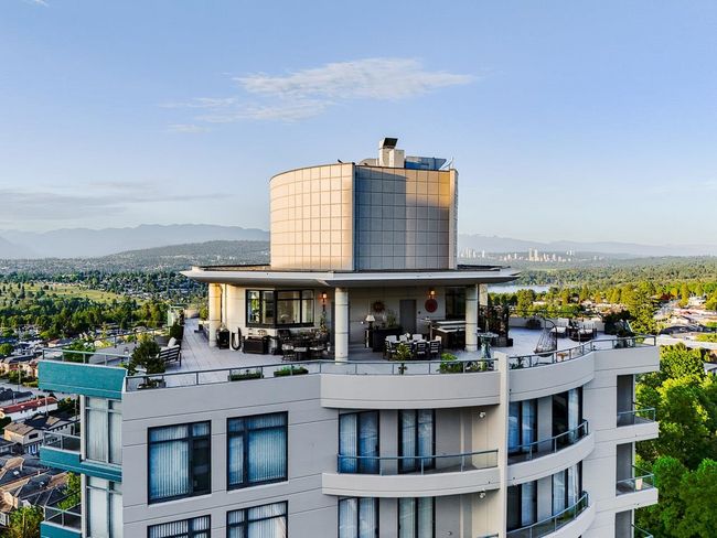 View of property featuring a mountain view | Image 35