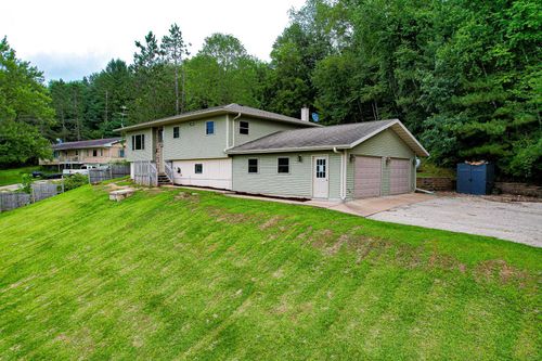 11828 Fairway Rd, Sparta, WI, 54656-3562 | Card Image