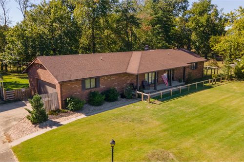 108 Oaklawn Cir, Energy, IL, 62933-5030 | Card Image