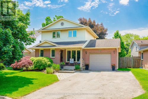 4544 Ivy Gardens Crescent, Lincoln (Beamsville), ON, L0R1C9 | Card Image