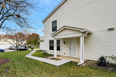 1193 - 1193 E Barberry Lane, Condo with 2 bedrooms, 1 bathrooms and 1 parking in PALATINE IL | Image 2