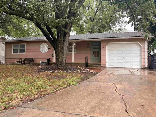524 Meadowbrook Ct, Newton, KS, 67114-5506 | Card Image