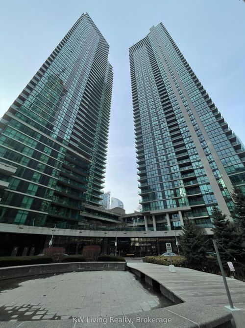 705-33 Bay St, Toronto, ON, M5J2Z3 | Card Image
