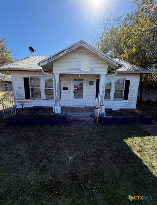 818 E Titus St, Mexia, TX, 76667-3343 | Card Image