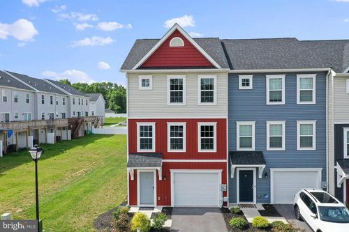 48 Perfecta Pl, MARTINSBURG, WV, 25404-1127 | Card Image