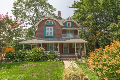 80 Ocean Ave, Islip, NY, 11751-3804 | Card Image