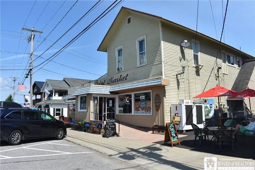 12 Main St, Bemus Point, NY, 14712-9301 | Card Image