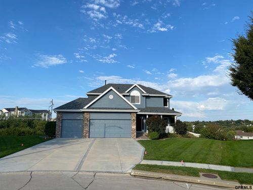 13706 Glengarry Cir, Bellevue, NE, 68123-3759 | Card Image