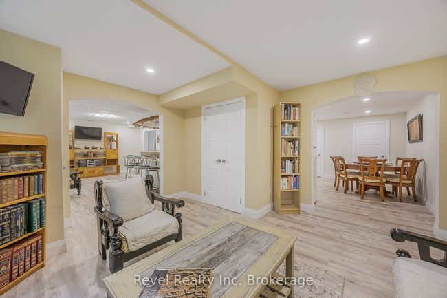 10 Musquake Crt, House other with 5 bedrooms, 4 bathrooms and 4 parking in Tiny ON | Image 27