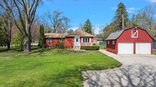 950 W Giles Road, Laketon Township, MI, 49445 | Card Image