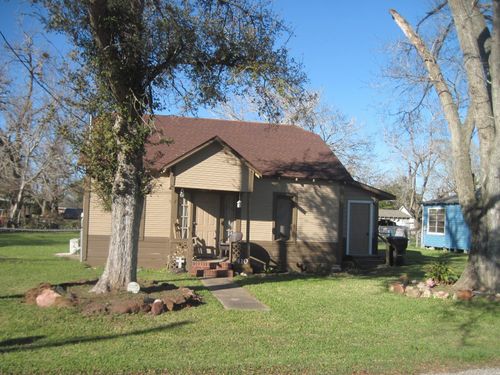 410 Centre St, Brazoria, TX, 77422-9136 | Card Image