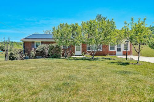 4758 Bandy Rd, Roanoke, VA, 24014-5948 | Card Image