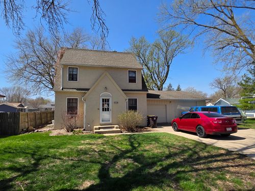 419 12th St N, Mountain Lake, MN, 56159-1557 | Card Image