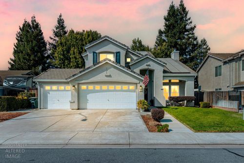 934 Fallbrook Court, Escalon, CA, 95320 | Card Image