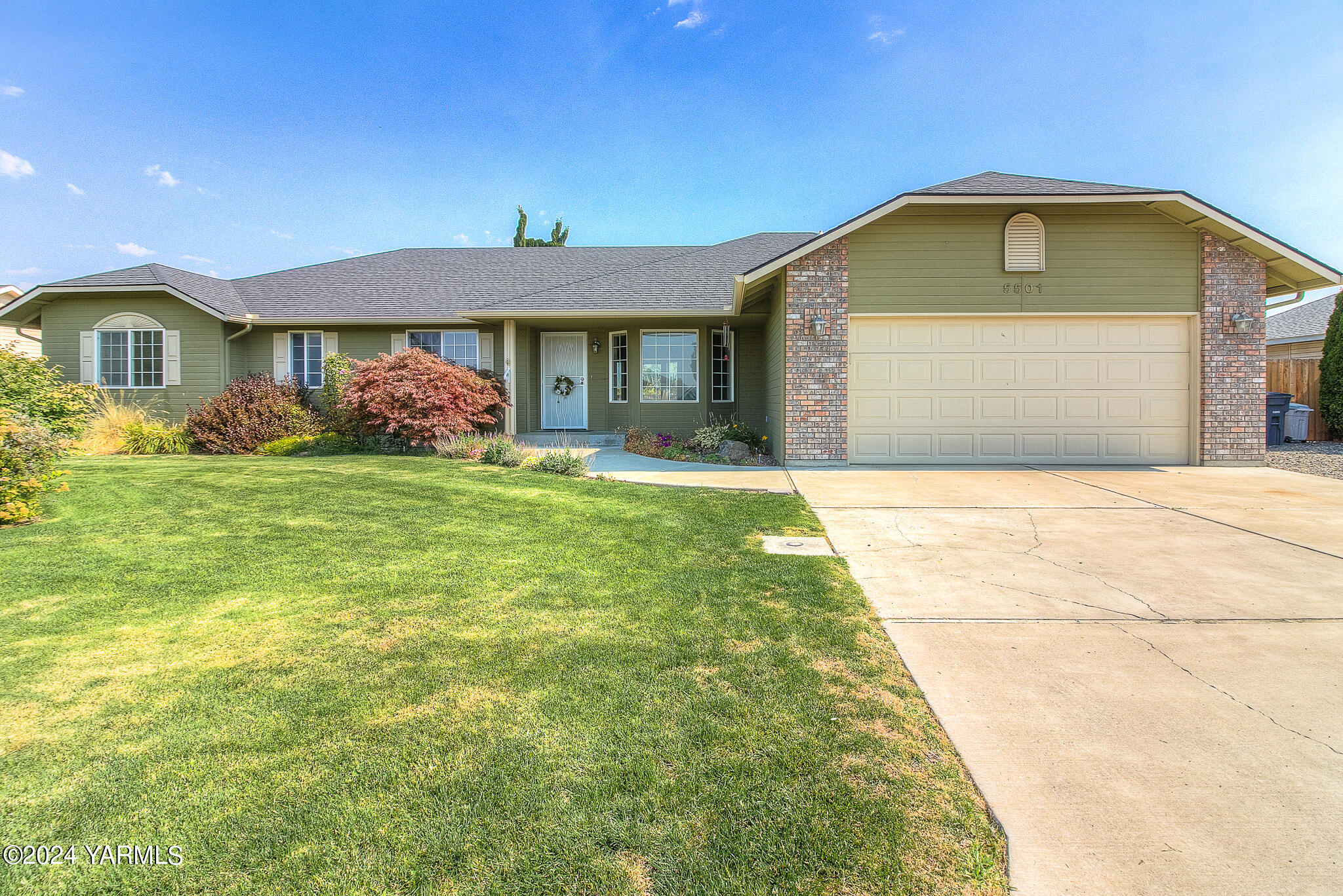 Pear Butte Dr, Yakima, WA 98901