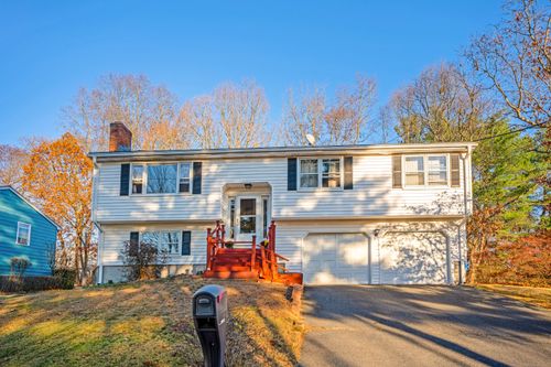 46 Fieldstone Road, Waterbury, CT, 06704 | Card Image