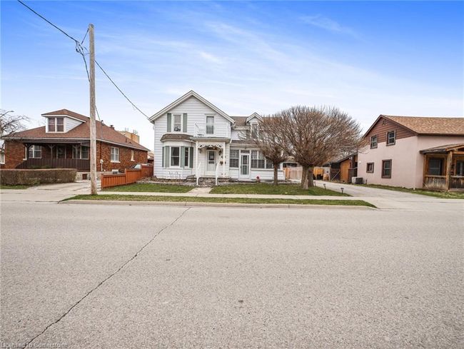1225 Queenston Rd, House other with 5 bedrooms, 2 bathrooms and 6 parking in Cambridge ON | Image 4