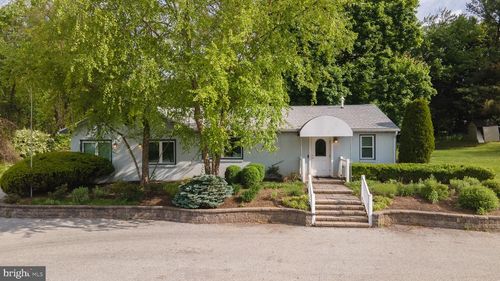 519 Baltimore Pike, CHADDS FORD, PA, 19317-9309 | Card Image