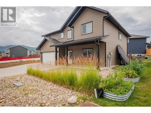 3904 Grandview Dr, Castlegar, BC, V1N4X9 | Card Image