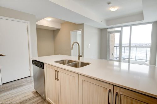 1007-108 Garment St, Kitchener, ON, N2G0E2 | Card Image