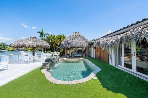 21280 Ne 23rd Ave, Miami, FL, 33180-1006 | Card Image