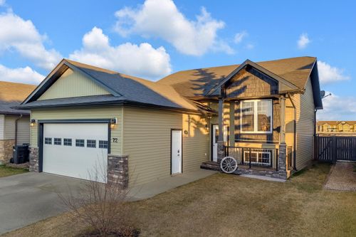 72 Rozier Close, Sylvan Lake, AB, T4S0B7 | Card Image