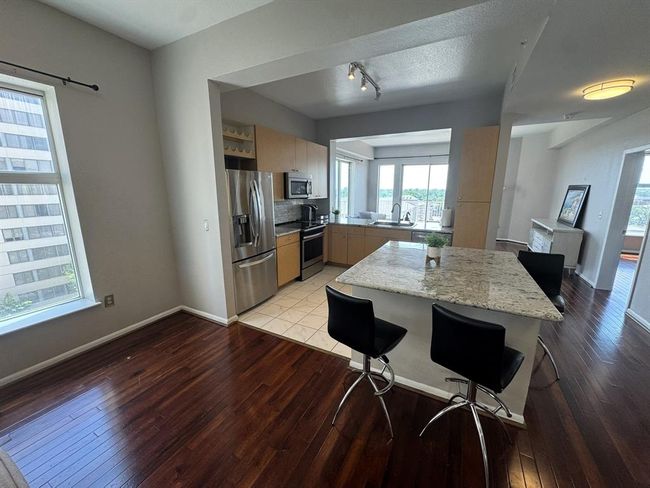 Dining/Kitchen | Image 13