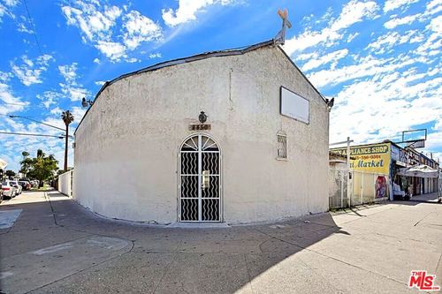 1108 E 84th Pl, Los Angeles, CA, 90001-3722 | Card Image