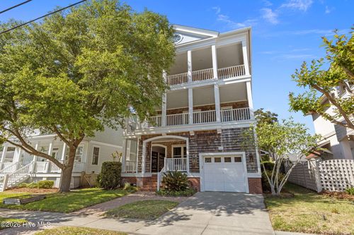 2106 Evans St, Morehead City, NC, 28557-3933 | Card Image