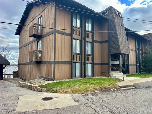 a-101-1744 Grove Rd, Ypsilanti, MI, 48198-6660 | Card Image