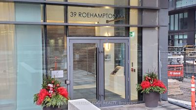 411 - 39 Roehampton Ave, Condo with 2 bedrooms, 2 bathrooms and null parking in Toronto ON | Image 2