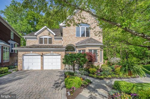 10321 Thornbush Ln, Bethesda, MD, 20814-2155 | Card Image