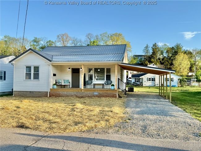 307 2 Nd Ave, House other with 2 bedrooms, 2 bathrooms and null parking in Ripley WV | Image 24