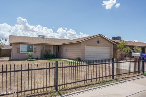 9509 W Pierce St, Tolleson, AZ, 85353-1601 | Card Image