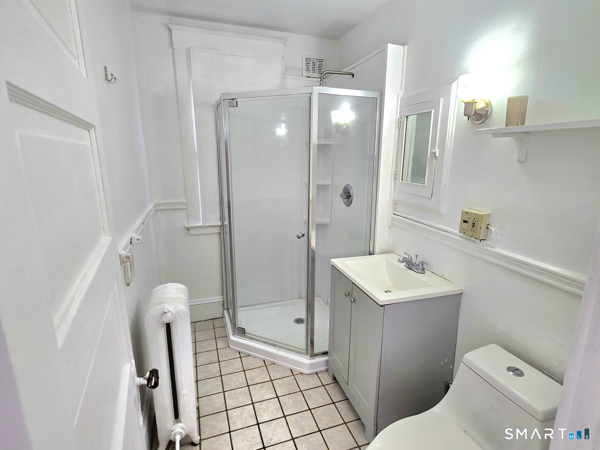 Residential Lease in Hartford 3