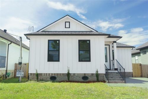 1932 Rose St, Arabi, LA, 70032-1755 | Card Image