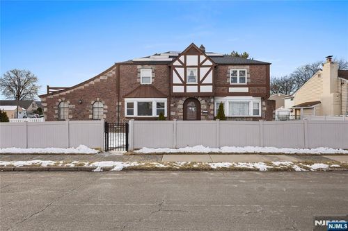 80 Glenwood Ave, Elmwood Park, NJ, 07407-1735 | Card Image