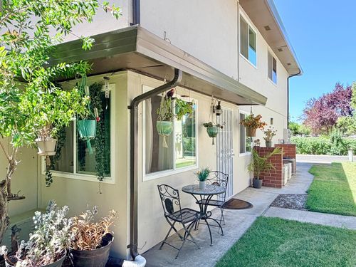 3-2848 Bidwell St, Davis, CA, 95618-0329 | Card Image